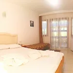 מלון Selimhan 3*
